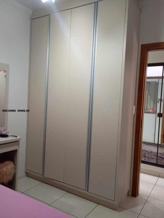 Casa à venda com 3 quartos, 160m² - Foto 14