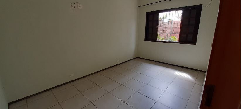 Sobrado à venda com 2 quartos, 300m² - Foto 17