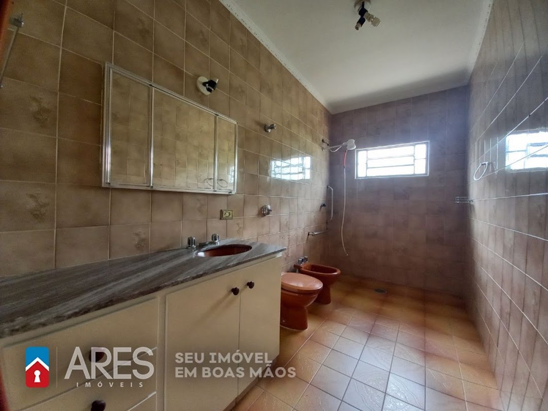 Casa para alugar com 3 quartos, 201m² - Foto 8