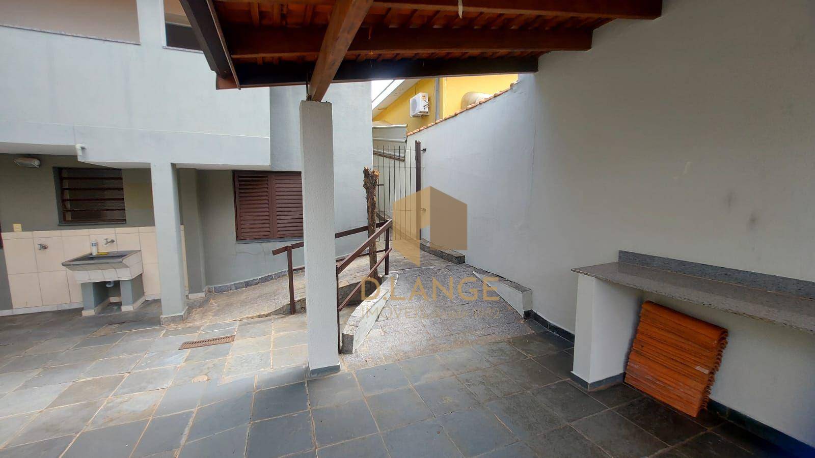 Casa para alugar com 4 quartos, 240m² - Foto 36