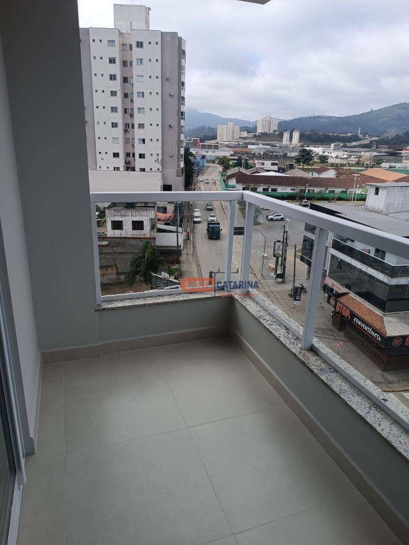 Apartamento à venda com 2 quartos, 79m² - Foto 9