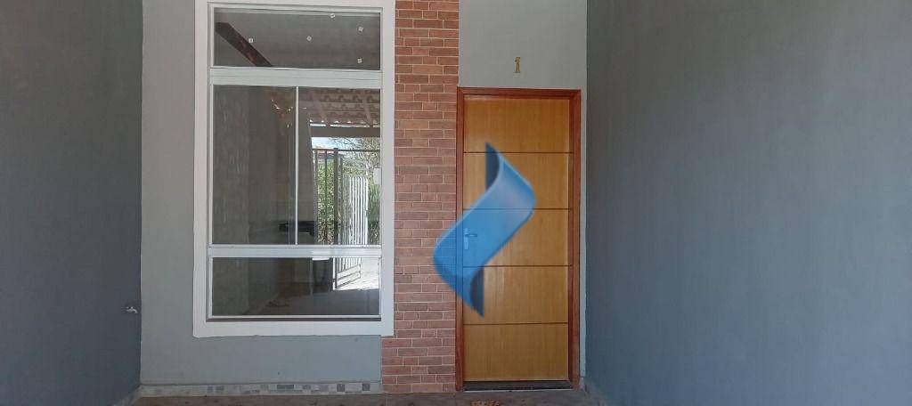 Casa à venda com 2 quartos, 53m² - Foto 2