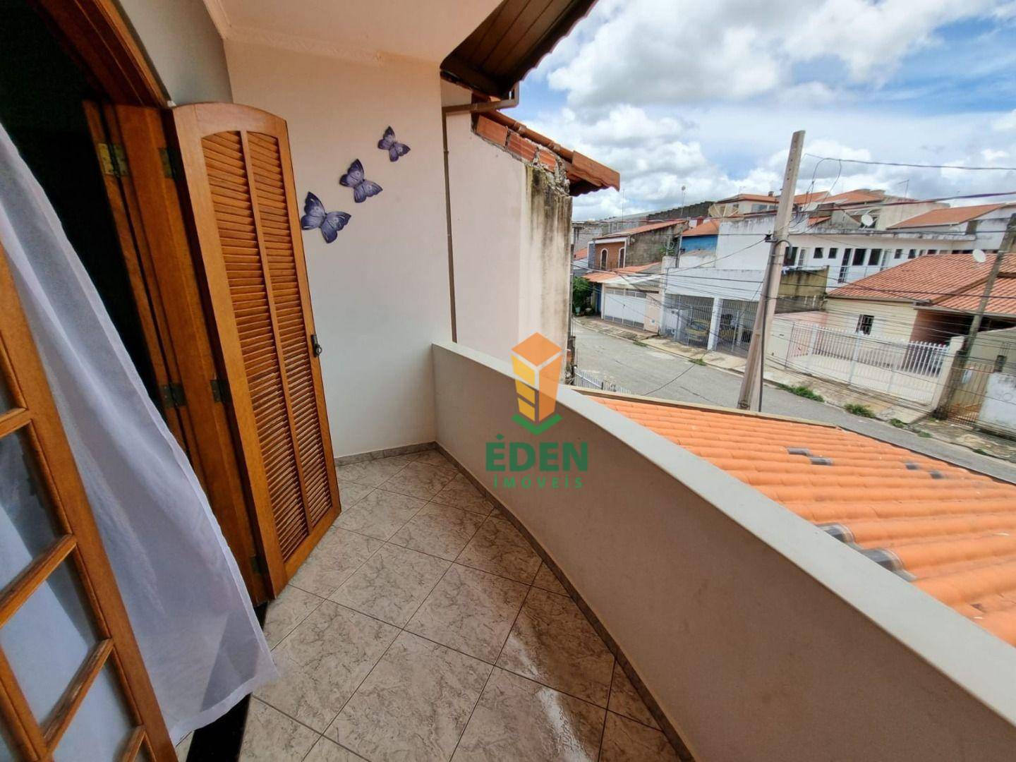 Casa à venda com 3 quartos, 218m² - Foto 32