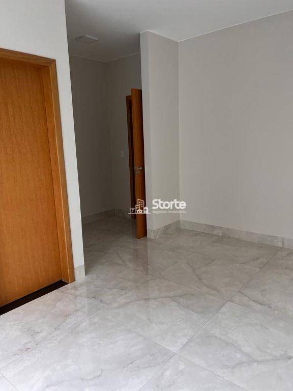 Casa à venda com 3 quartos, 124m² - Foto 9