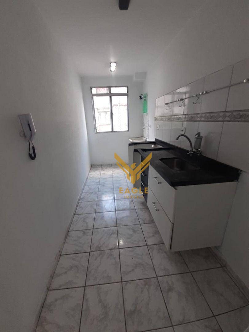 Apartamento para alugar com 2 quartos, 42m² - Foto 5