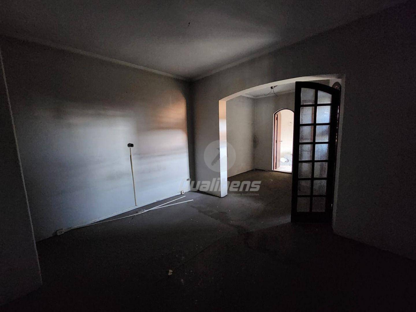 Sobrado à venda com 8 quartos, 350m² - Foto 2