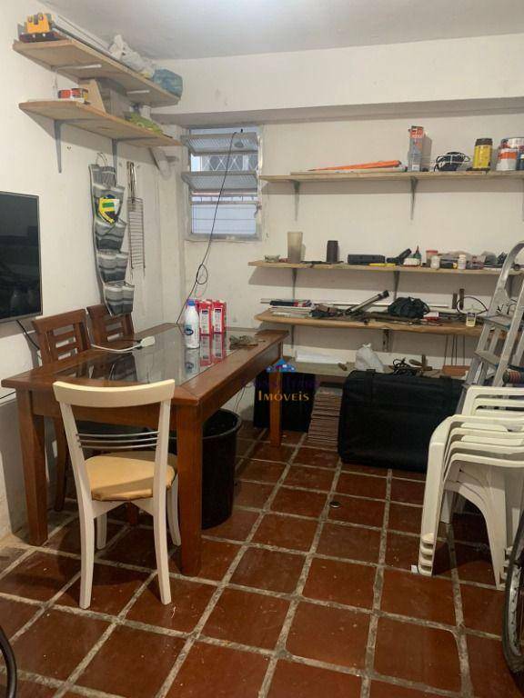 Apartamento à venda com 2 quartos, 75m² - Foto 2