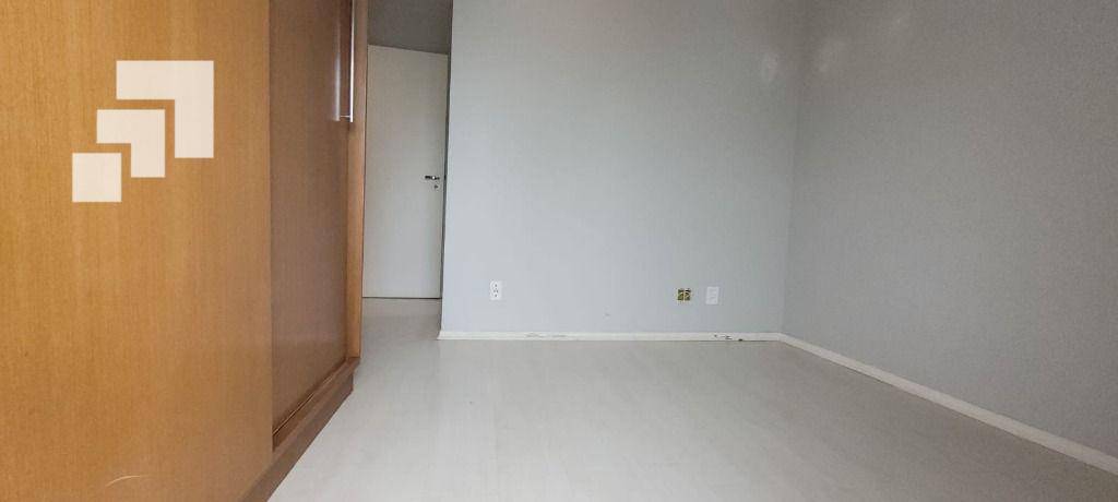 Apartamento à venda com 3 quartos, 59m² - Foto 37