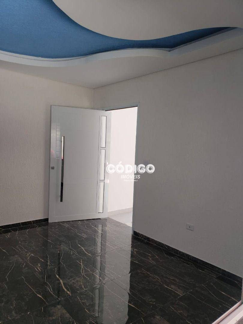 Sobrado à venda com 3 quartos, 340m² - Foto 2