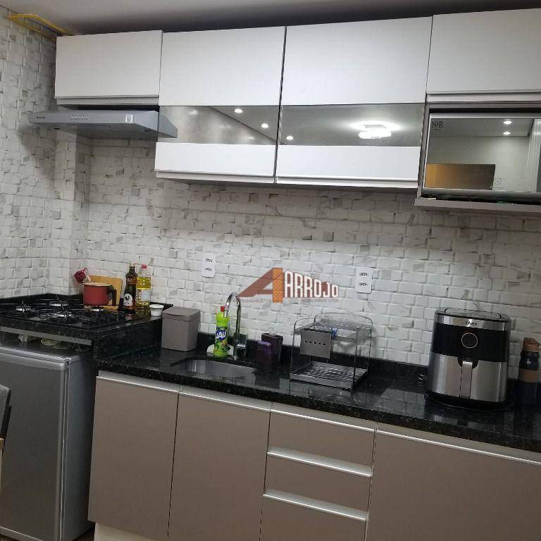 Apartamento à venda com 2 quartos, 38m² - Foto 11