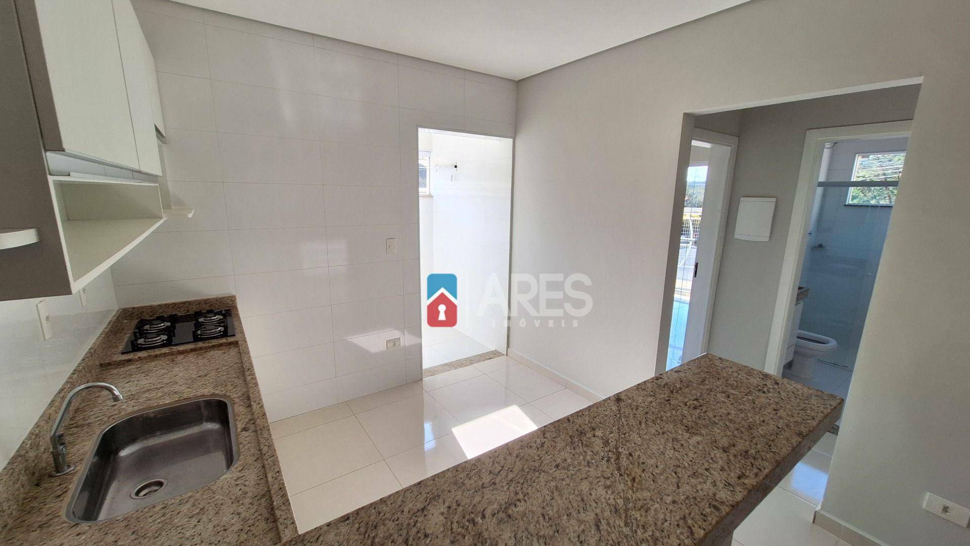 Apartamento à venda com 2 quartos, 70m² - Foto 4