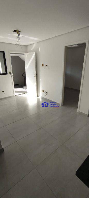 Apartamento à venda com 2 quartos, 34m² - Foto 2