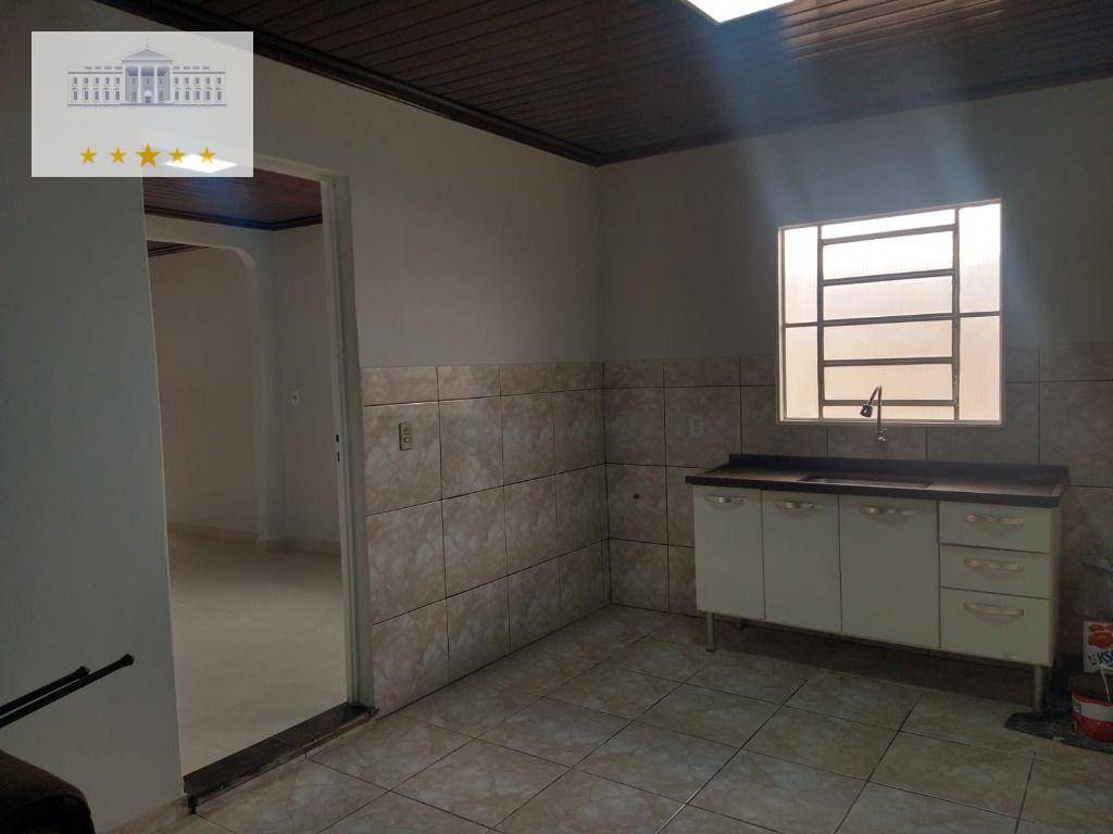 Casa à venda com 2 quartos, 119m² - Foto 4