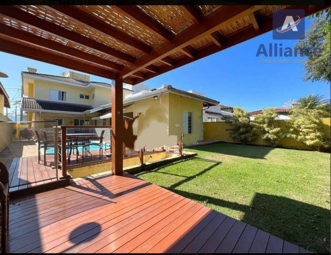 Casa de Condomínio para alugar com 3 quartos, 306m² - Foto 3