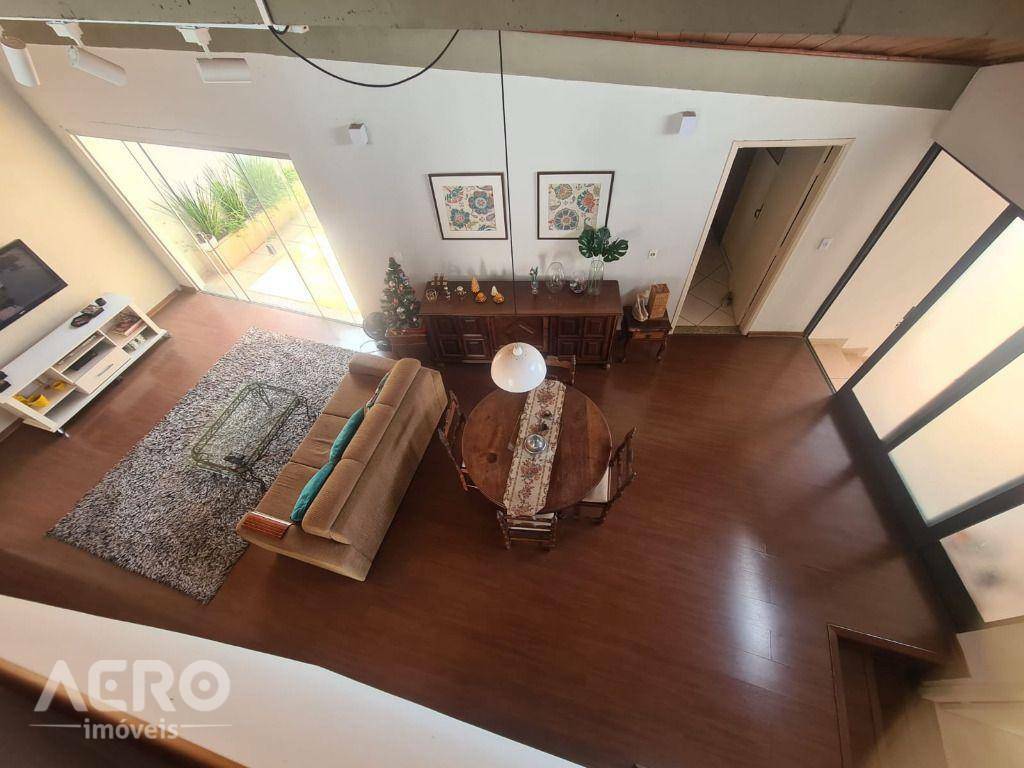 Casa à venda com 3 quartos, 347m² - Foto 6