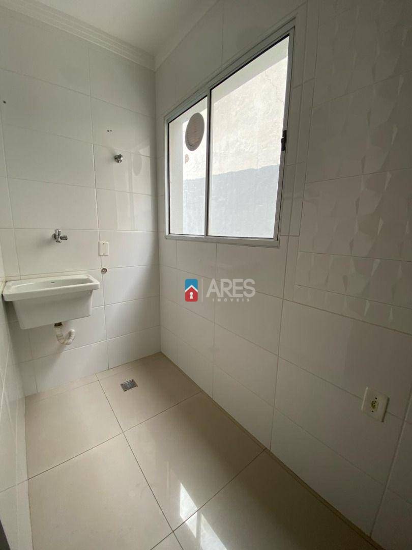 Apartamento à venda com 2 quartos, 57m² - Foto 3