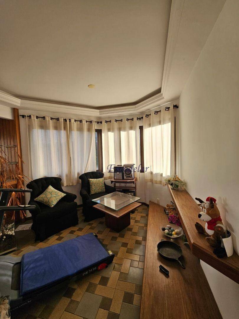 Apartamento à venda com 4 quartos, 220m² - Foto 7