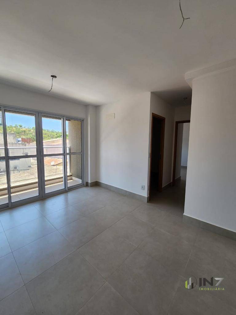 Apartamento à venda com 2 quartos, 60m² - Foto 6