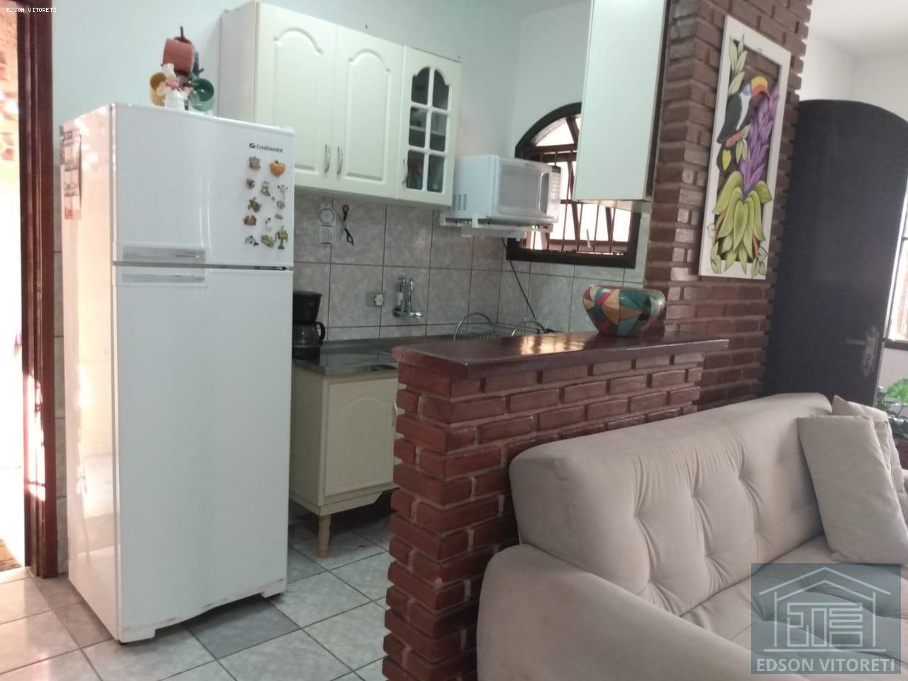 Casa à venda com 2 quartos, 72m² - Foto 14