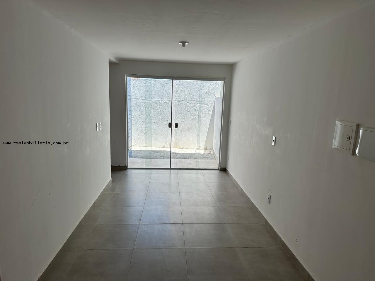 Apartamento à venda com 2 quartos, 50m² - Foto 2