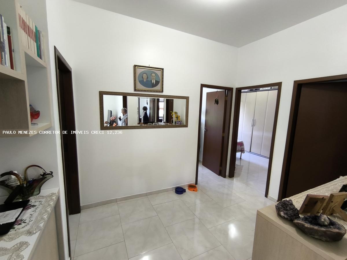 Casa à venda com 3 quartos, 630m² - Foto 29