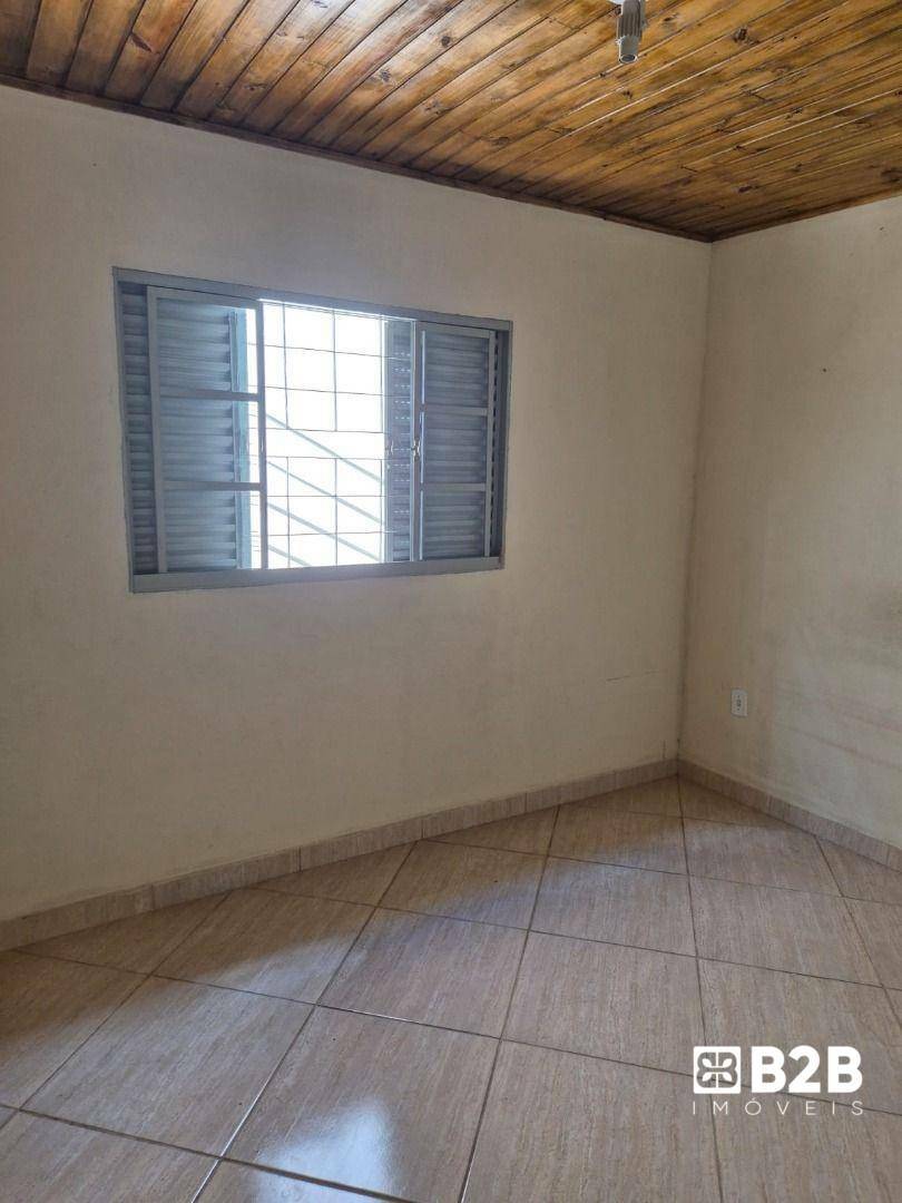 Casa à venda com 2 quartos, 120m² - Foto 11