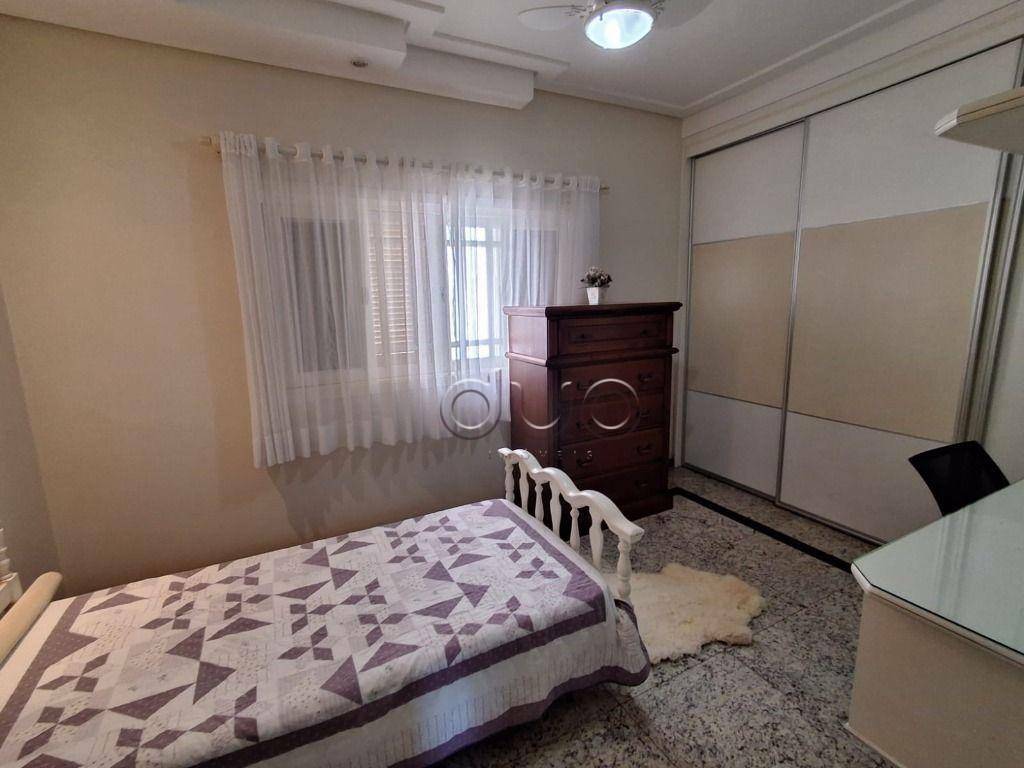 Casa de Condomínio à venda com 4 quartos, 324m² - Foto 34