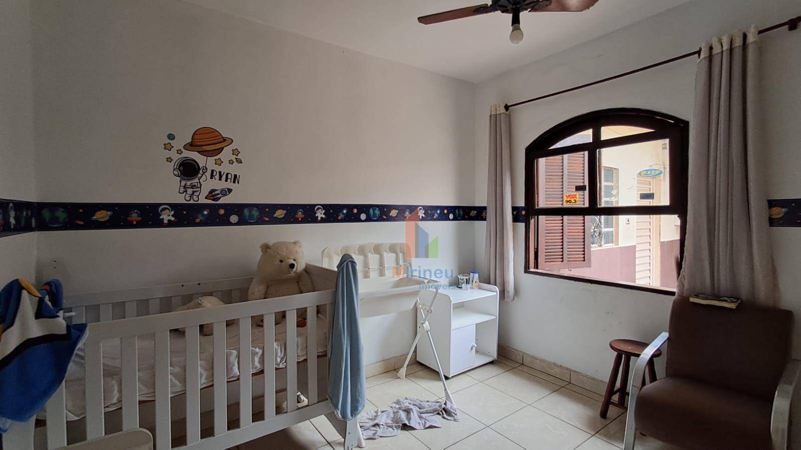 Casa, 3 quartos, 200 m² - Foto 4