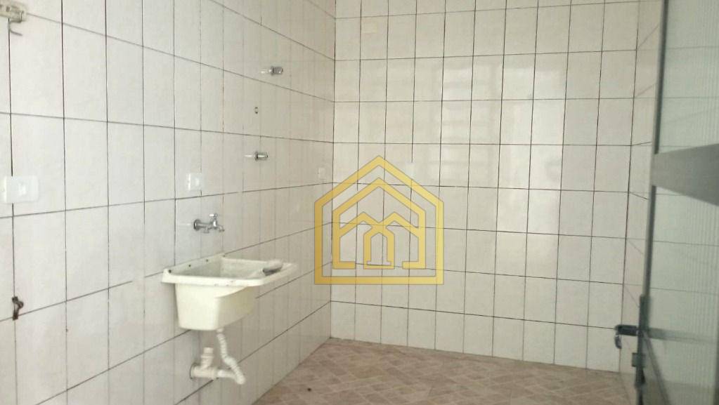 Sobrado à venda e aluguel com 3 quartos, 373m² - Foto 7