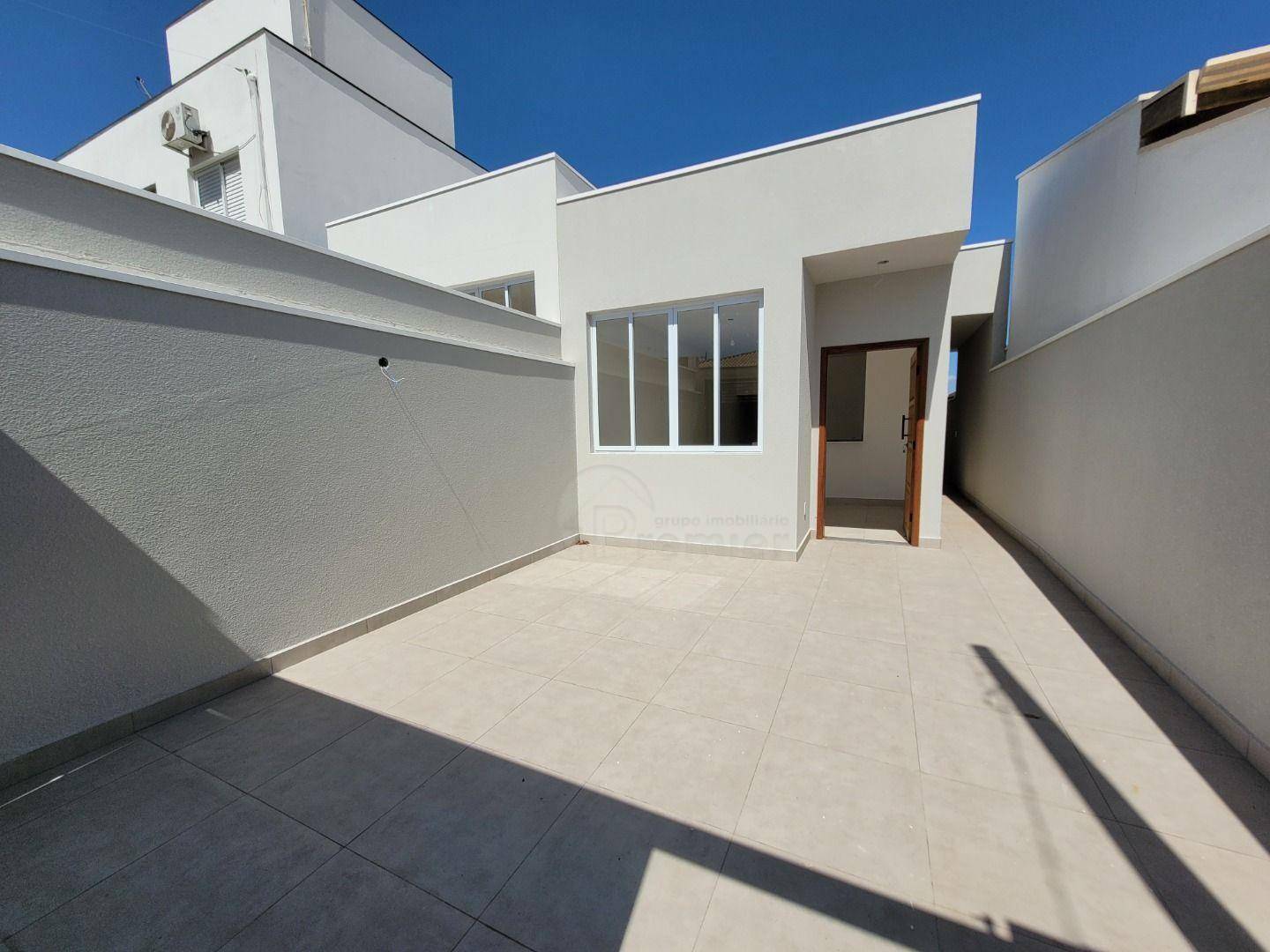 Casa à venda com 3 quartos, 85m² - Foto 1