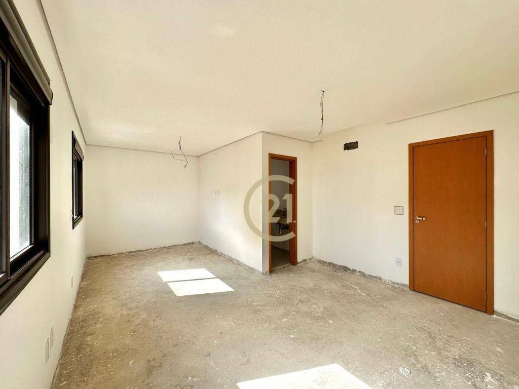 Apartamento à venda com 3 quartos, 153m² - Foto 10