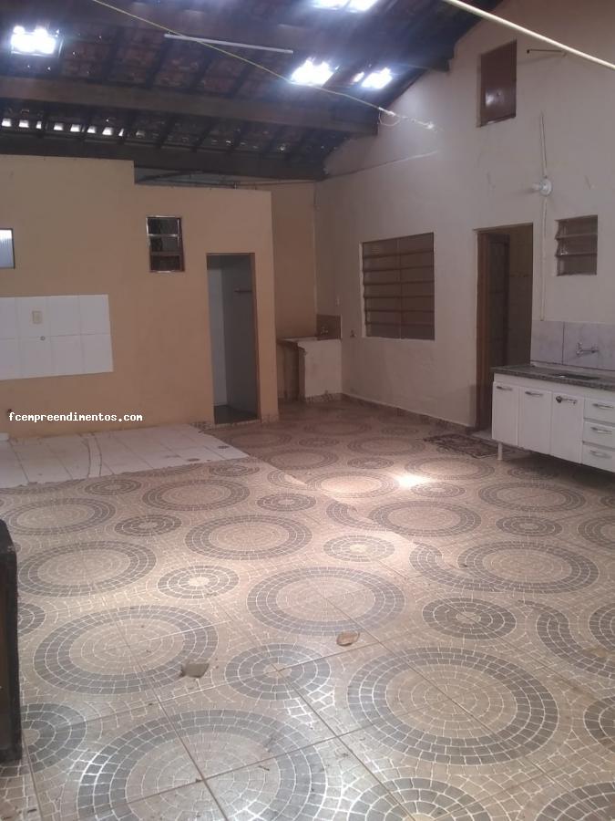 Casa à venda com 4 quartos, 200m² - Foto 6