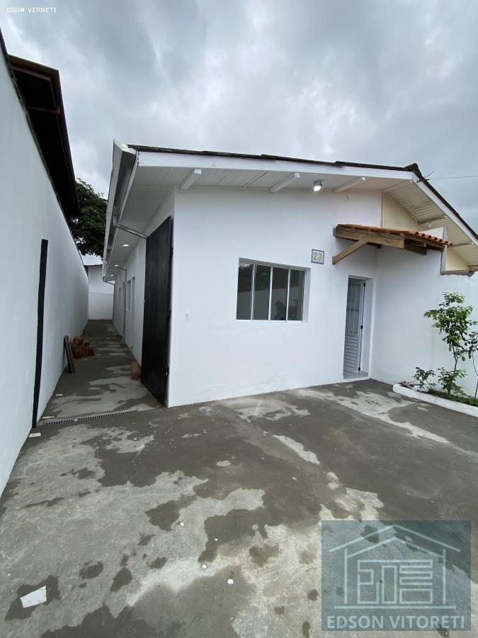 Casa, 2 quartos, 80 m² - Foto 1