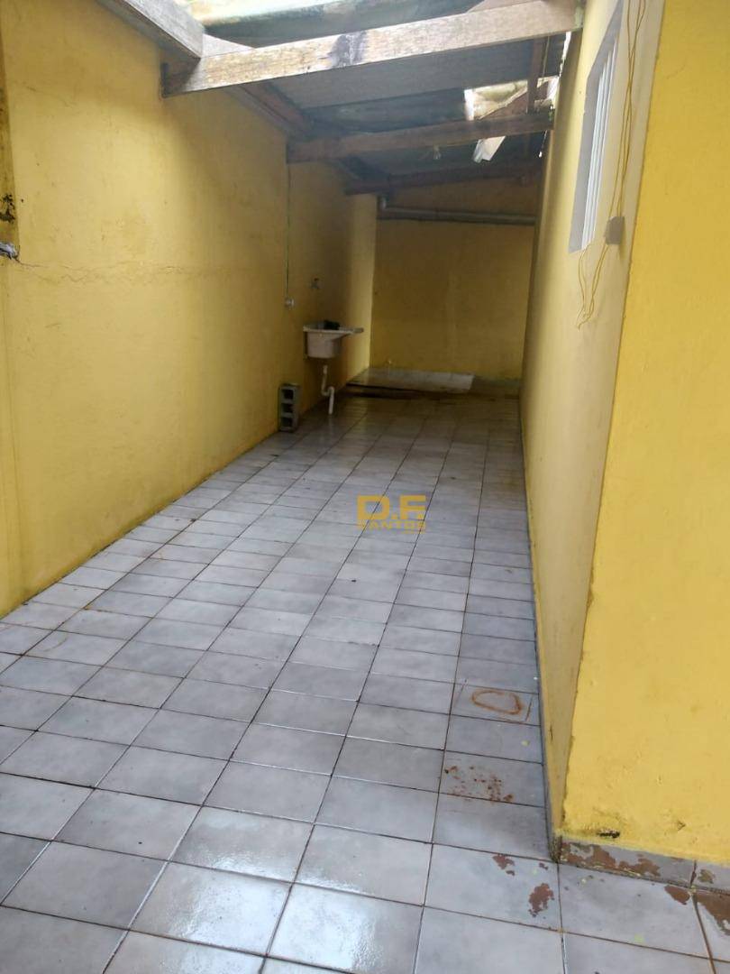 Casa à venda com 3 quartos, 120m² - Foto 10