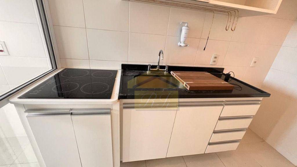 Apartamento à venda com 1 quarto, 50m² - Foto 3