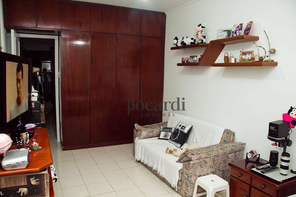 Apartamento à venda com 3 quartos, 132m² - Foto 18