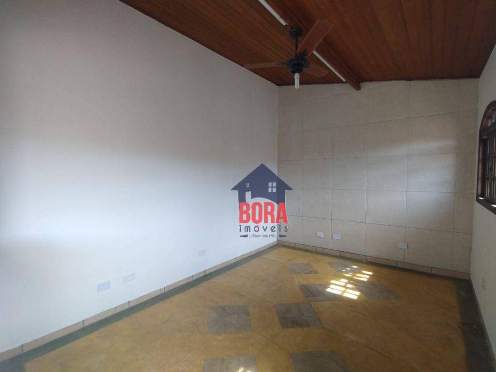 Casa para alugar com 3 quartos, 280m² - Foto 25