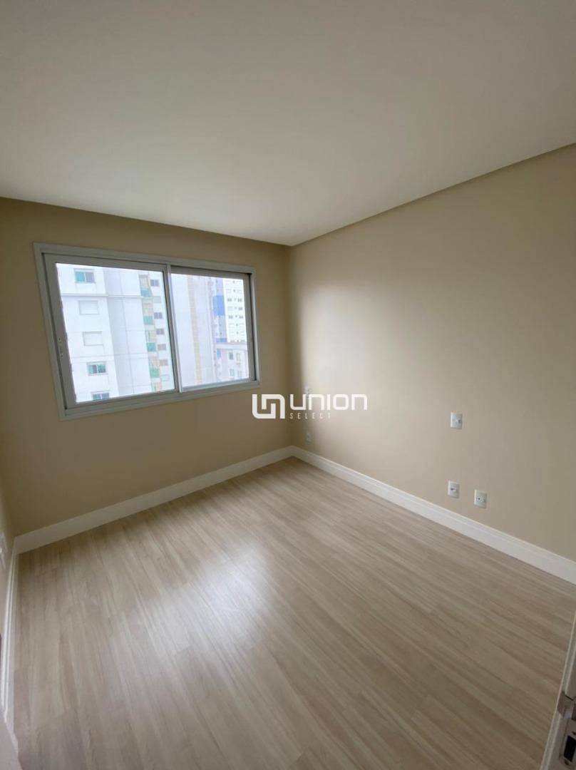 Apartamento à venda com 4 quartos, 143m² - Foto 10