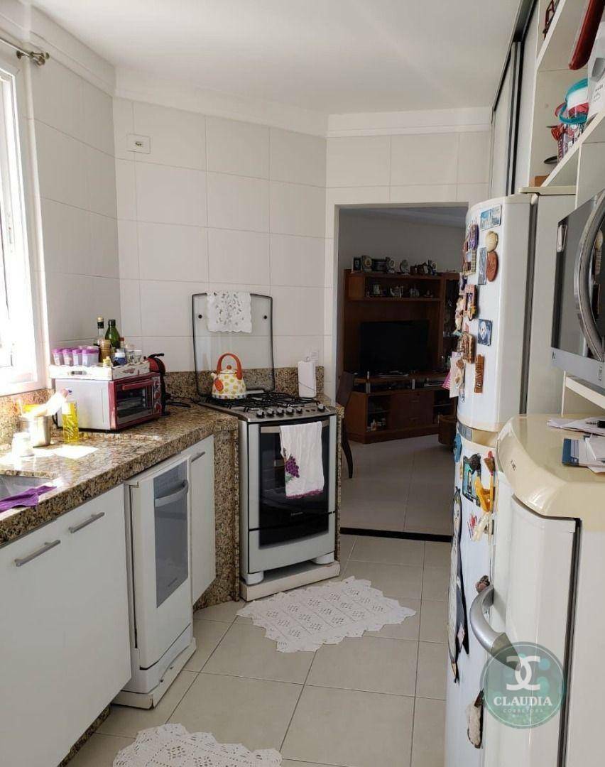 Apartamento à venda com 3 quartos, 204m² - Foto 11