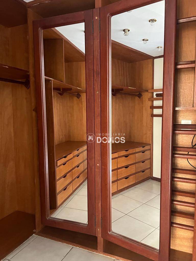 Apartamento para alugar com 4 quartos, 315m² - Foto 4