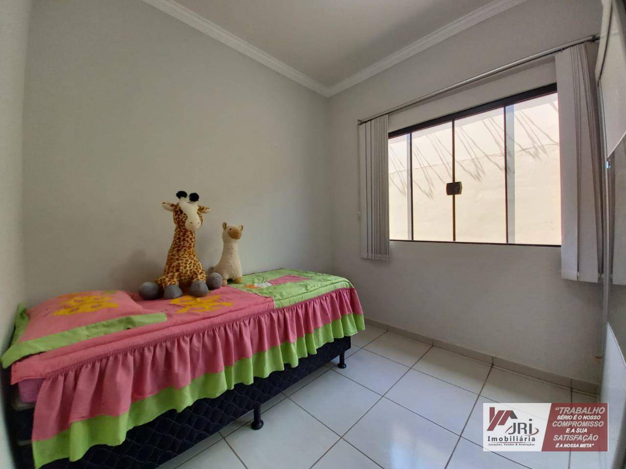 Casa à venda com 3 quartos, 250M2 - Foto 7