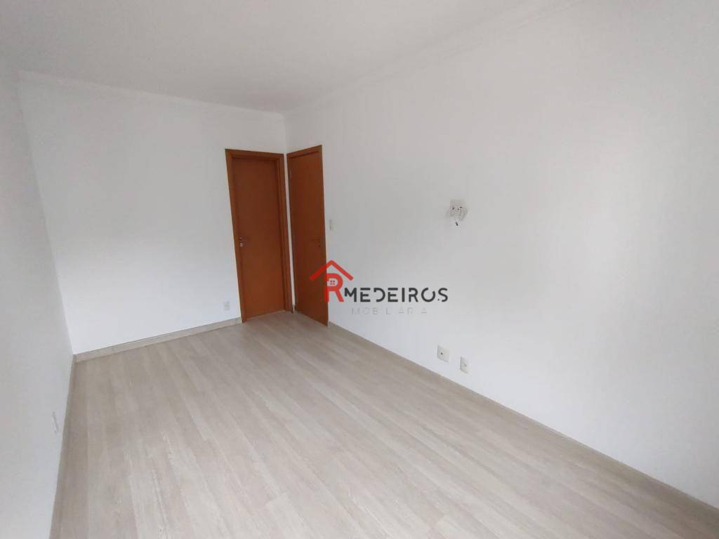 Apartamento à venda com 3 quartos, 116m² - Foto 13