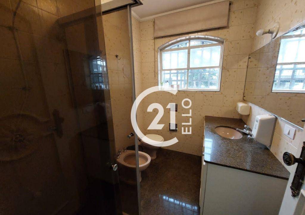 Casa de Condomínio para alugar com 3 quartos, 300m² - Foto 16