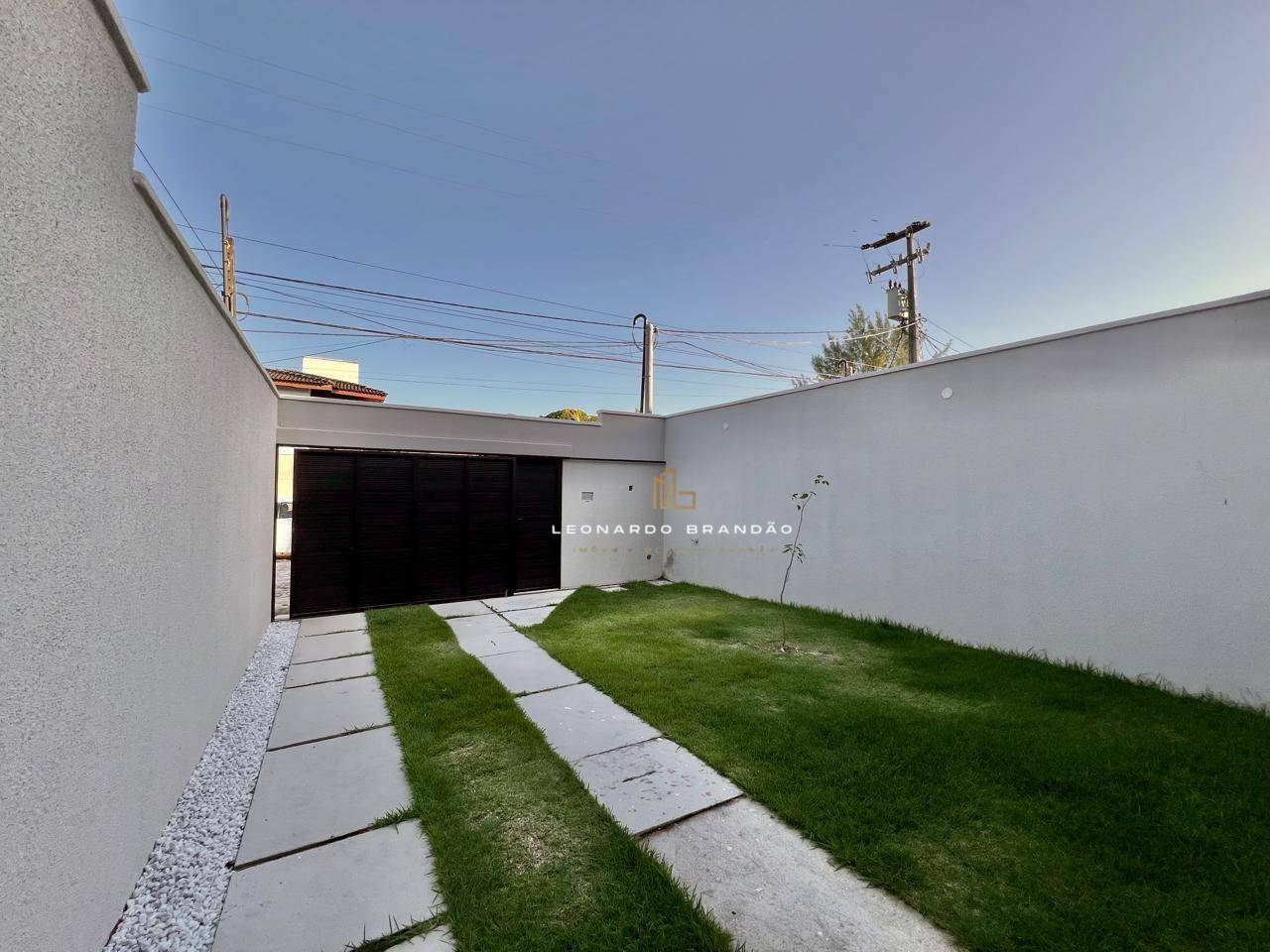 Casa à venda com 4 quartos, 162m² - Foto 3