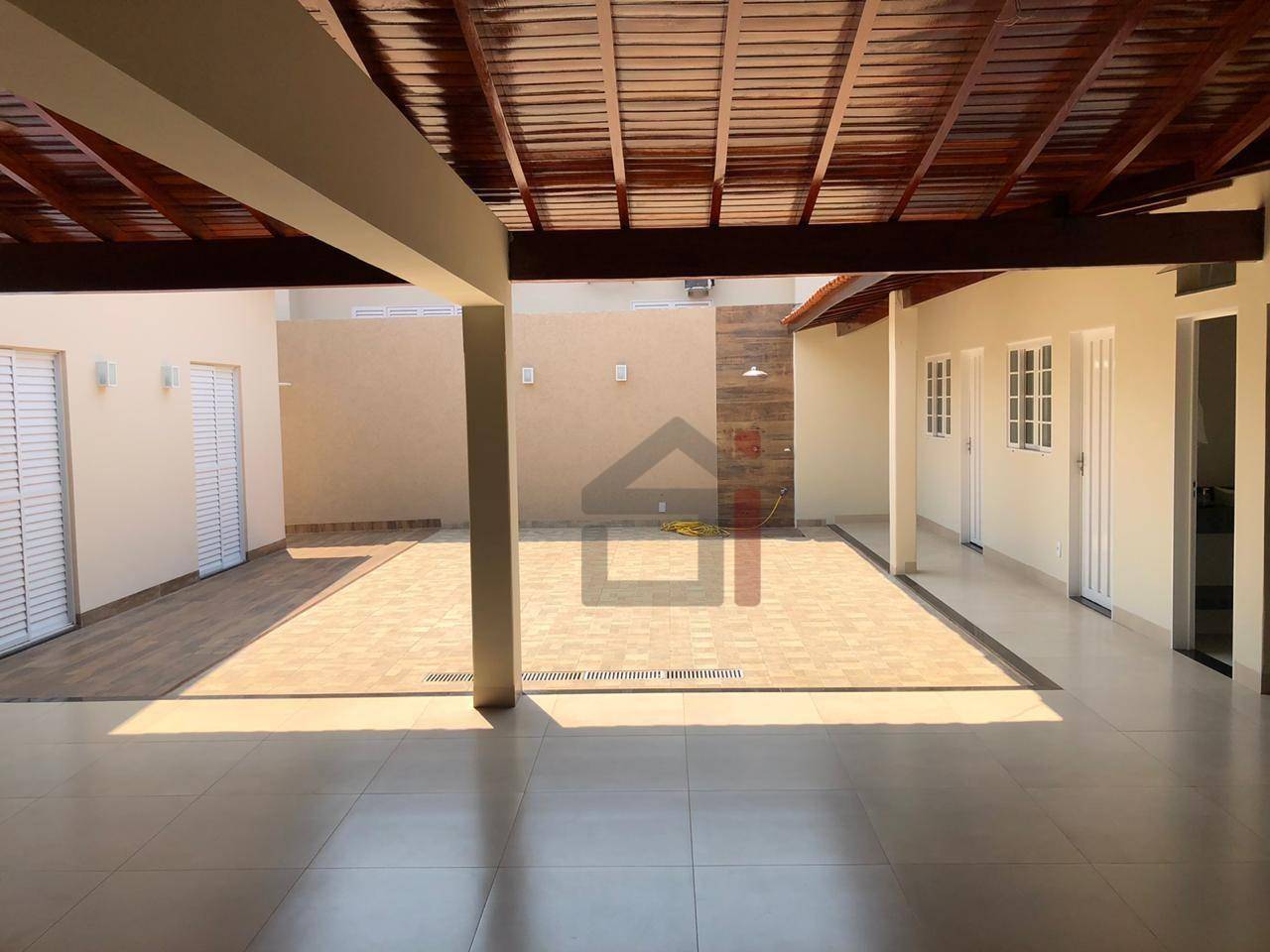 Casa à venda com 5 quartos, 230m² - Foto 15