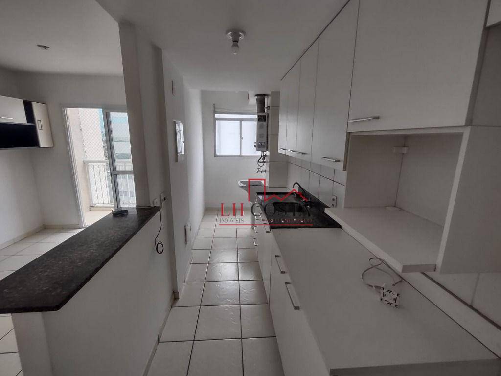 Apartamento à venda com 2 quartos, 69m² - Foto 25