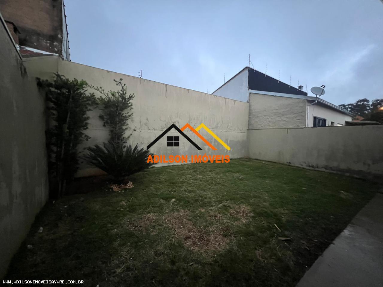 Casa para alugar com 2 quartos, 190m² - Foto 9