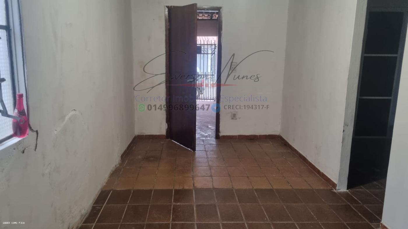 Casa à venda com 3 quartos, 250m² - Foto 8