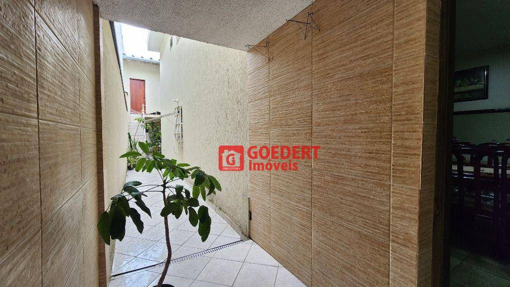 Sobrado, 3 quartos, 189 m² - Foto 3