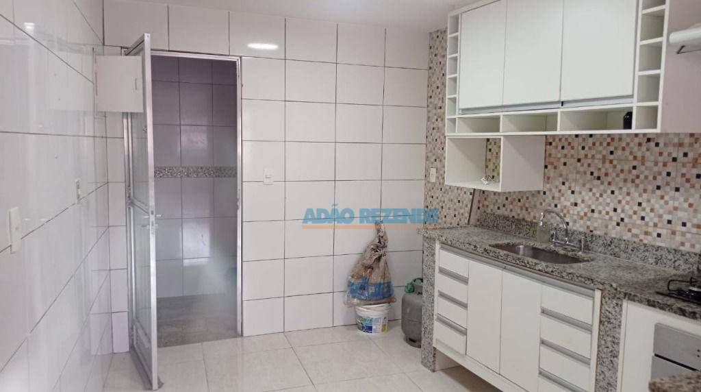 Casa à venda com 2 quartos, 45m² - Foto 12